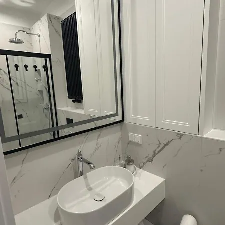 Cracow Old Town Luxury Apartments, Pool & Gym & Sauna & Parking & 24h Self Check-in Apartment *
