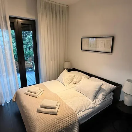 Cracow Old Town Luxury Apartments, Pool & Gym & Sauna & Parking & 24h Self Check-in * Krakow