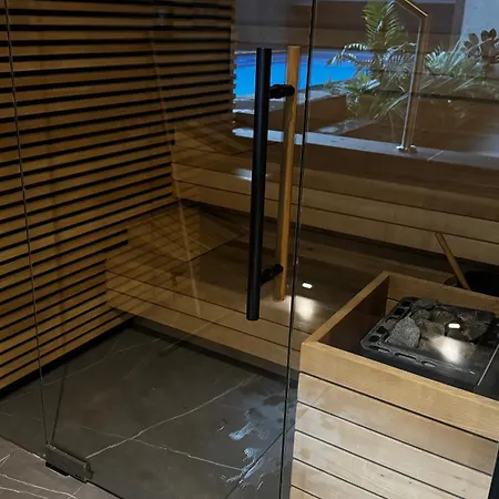 Cracow Old Town Luxury Apartments, Pool & Gym & Sauna & Parking & 24h Self Check-in Apartment *