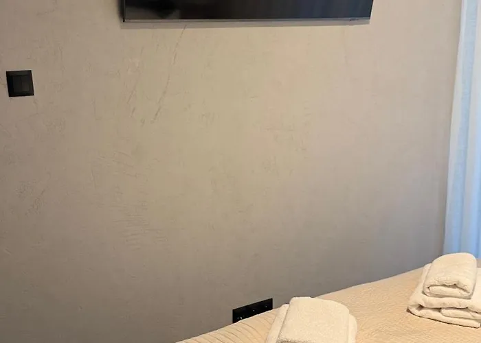 Cracow & Self Check In & Free Parking Apartment